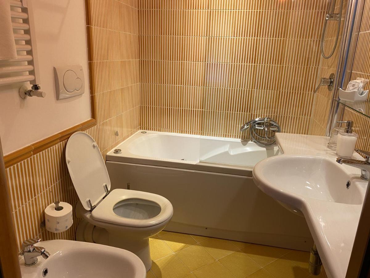 Luna Rossa Bed & Breakfast Roma