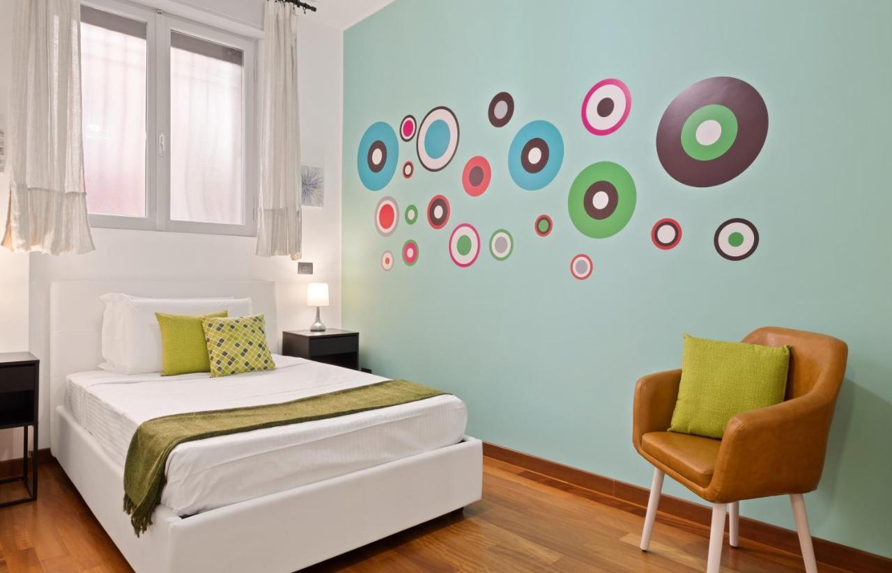 3 Bed Modern Flat - 15 Minutes Walk To Colosseum Apartment Rom