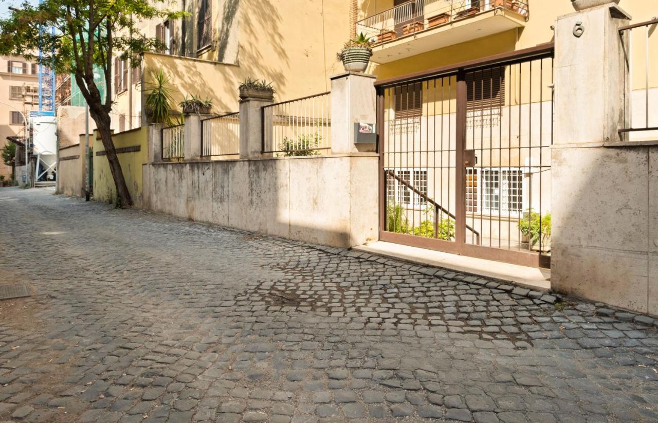 3 Bed Modern Flat - 15 Minutes Walk To Colosseum *