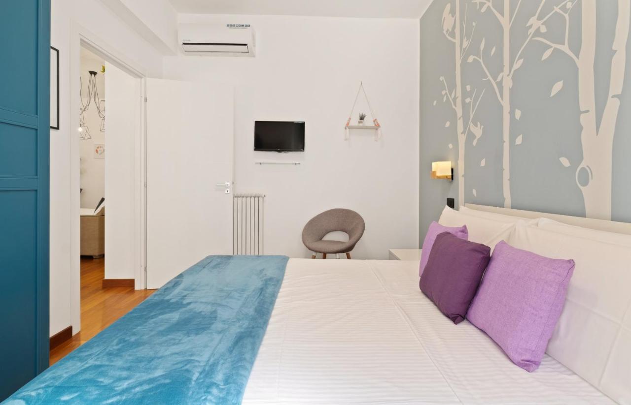 3 Bed Modern Flat - 15 Minutes Walk To Colosseum Apartment Rom