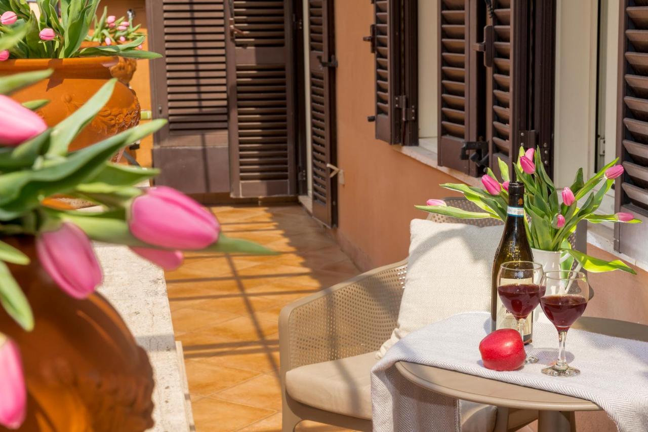 Lovely Spanish Steps With Balcony Apartamento