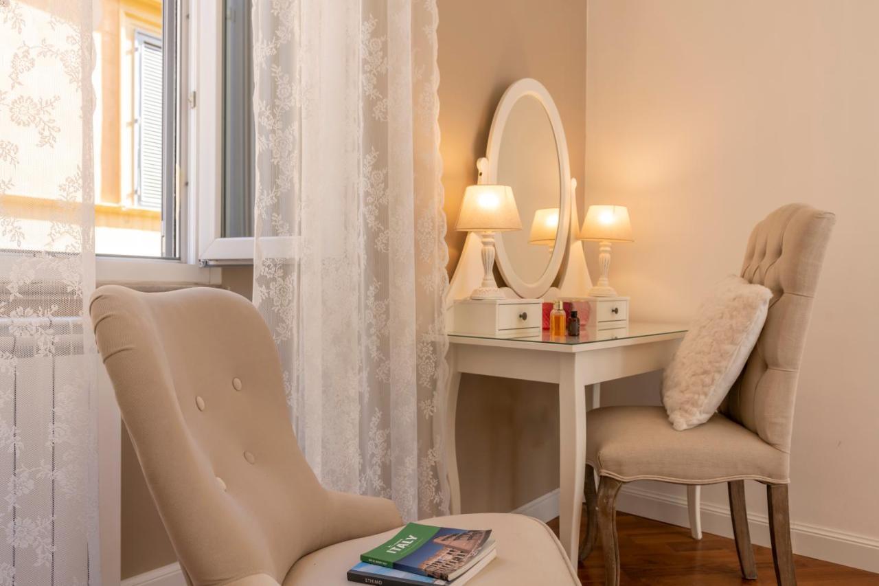 Lovely New Home, Fontana Di Trevi