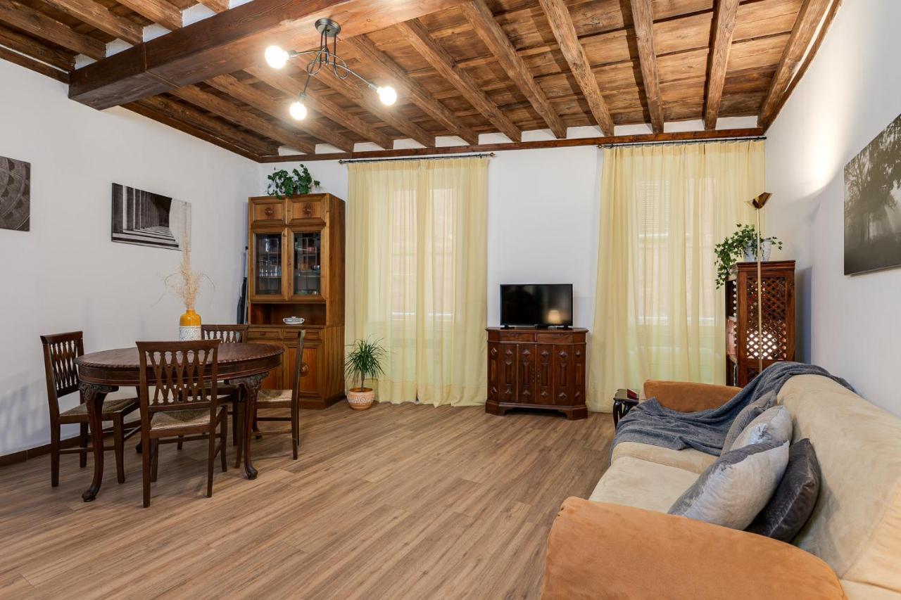 Vicolo Antico Apartment Rom