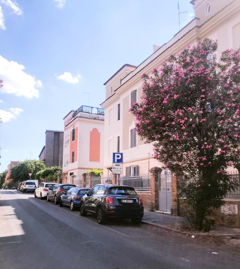 Quarto em Acomodações Particulares Alloggio Turistico Colosseo Roma