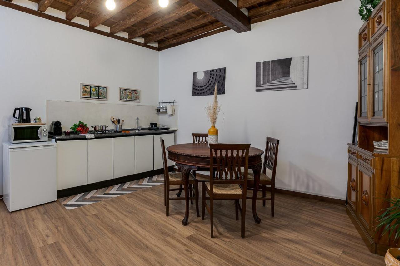 Vicolo Antico Apartment Rom