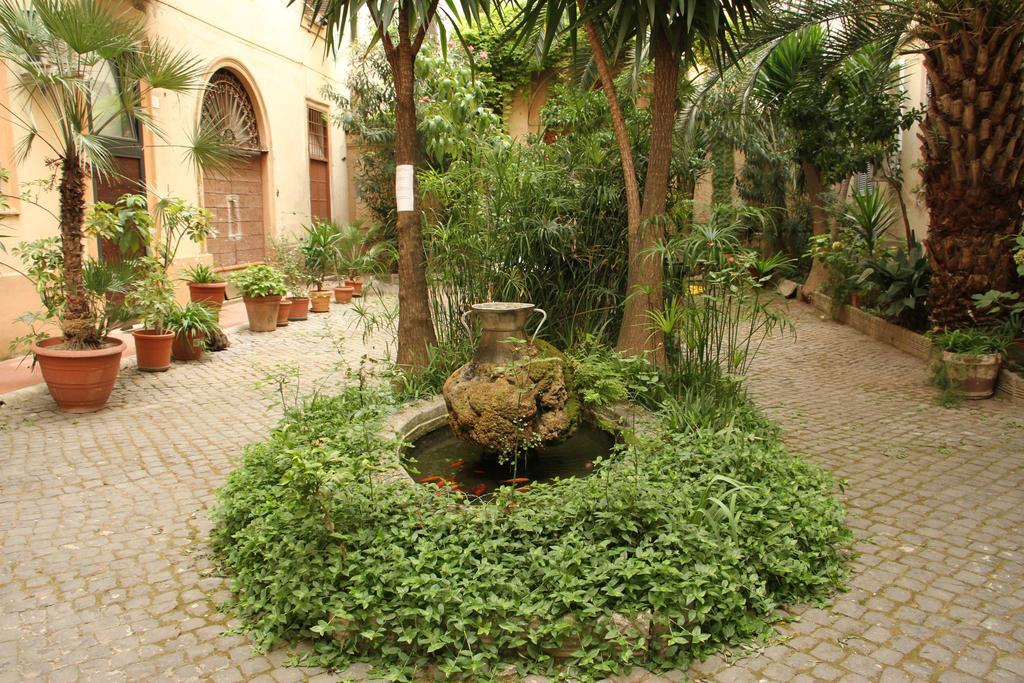 Giovy Bed & Breakfast 2*
