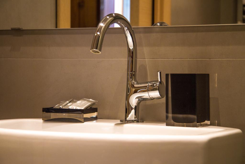 Magenta Luxury Fico Roma