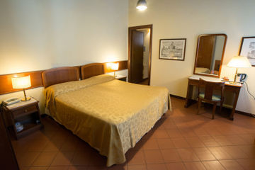 Teatro Di Pompeo Hotel Rom
