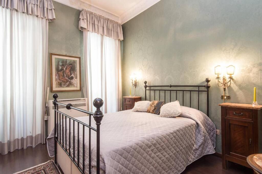 Spanish Steps Deluxe Apartamento *