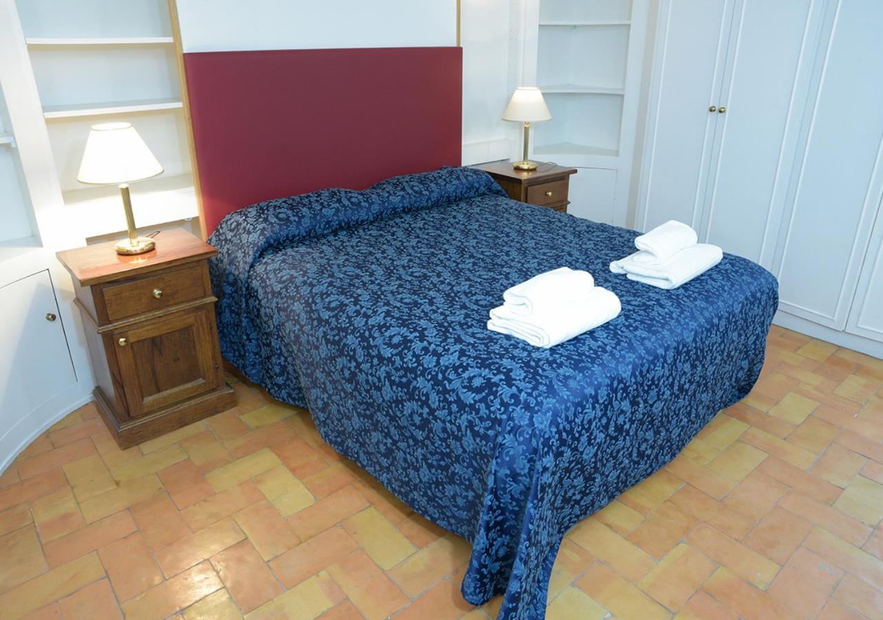 Farnese 48