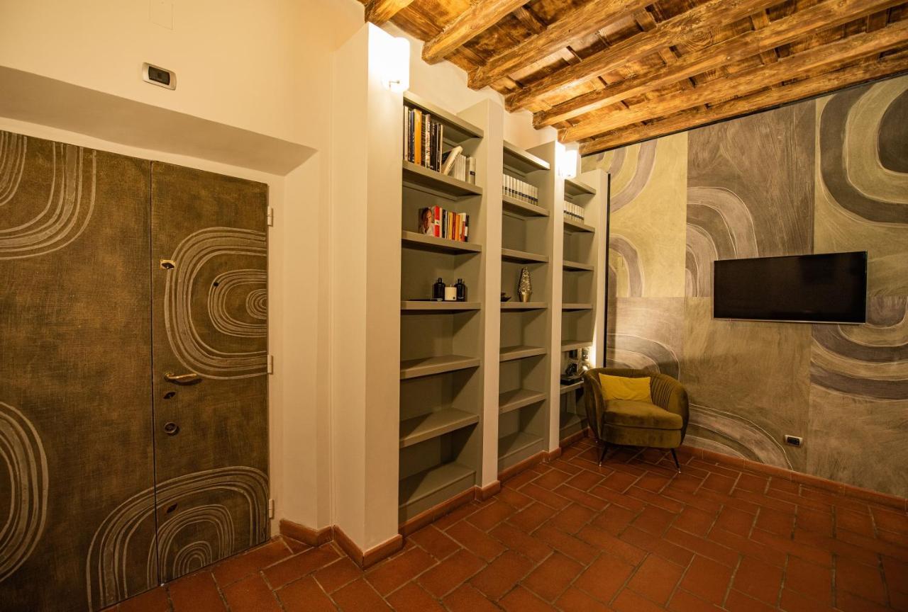 Anna Trevi - Luxury In * Roma