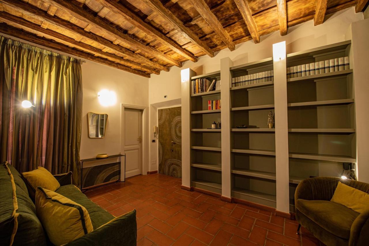 Anna Trevi - Luxury In Apartamento Roma