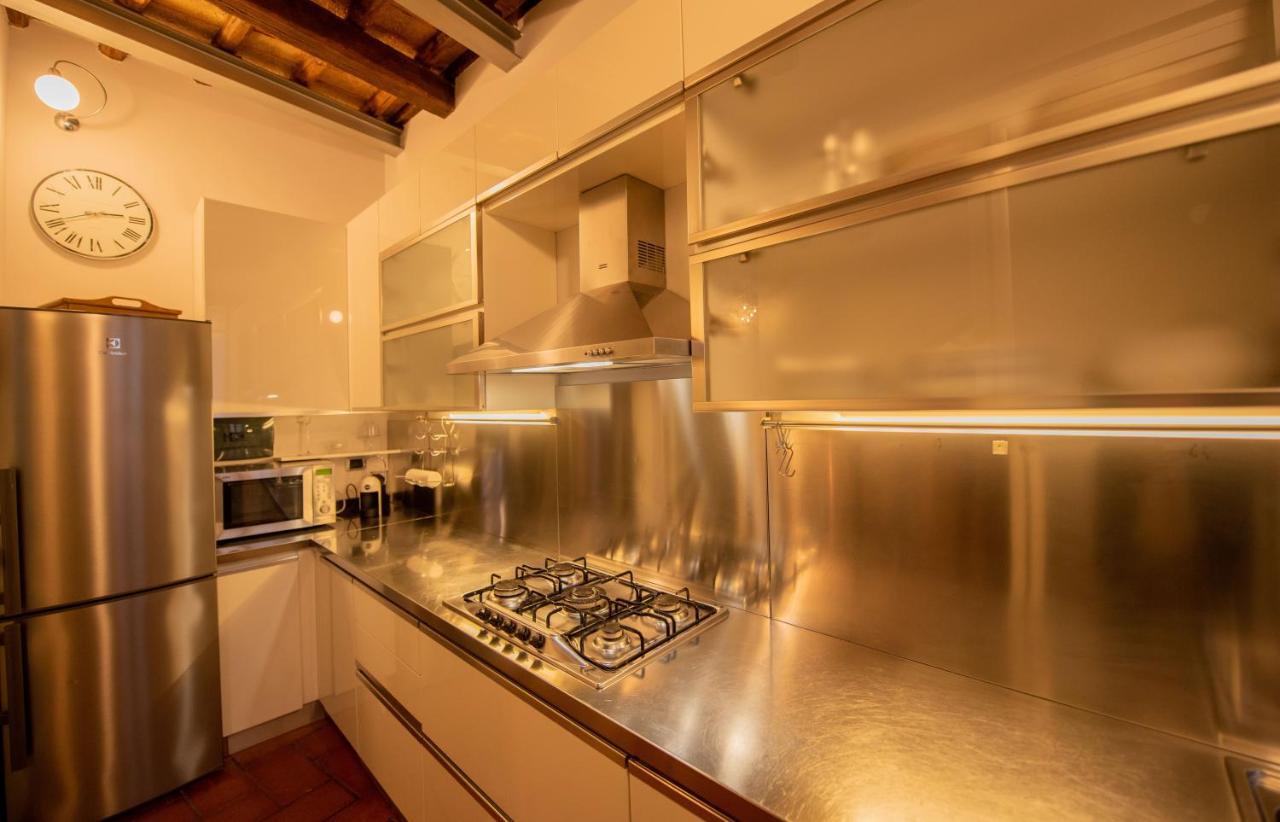 Anna Trevi - Luxury In Apartamento *