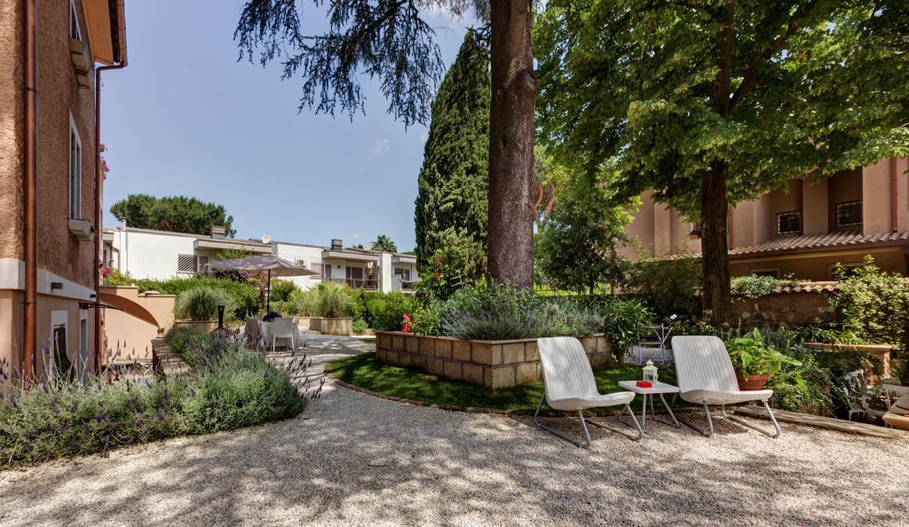 Aparthotel Appia Antica 5*