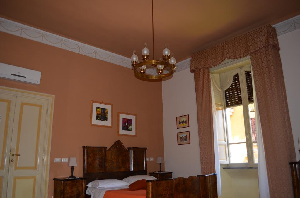 Alojamento de Acomodação e Pequeno-almoço Charming House Roma