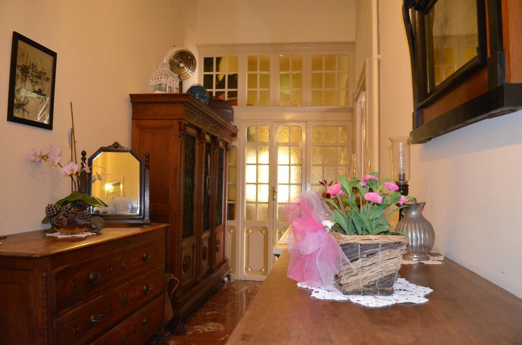 Charming House 2*