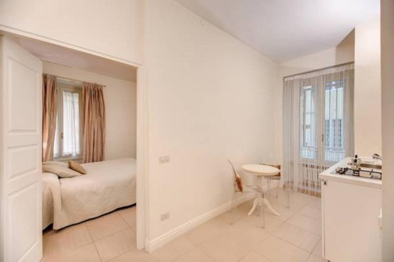 Elegant Flat Spanish Steps *