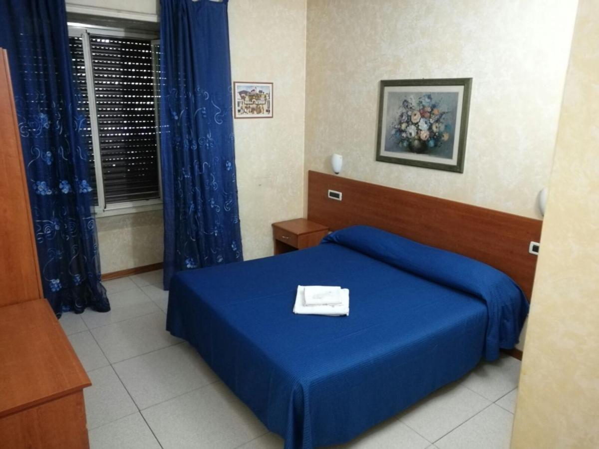 Casa Ros Via Ostiense 73 Gjestgiverier Roma