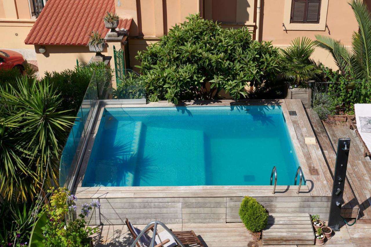 Palm Gallery Garden House Hotel