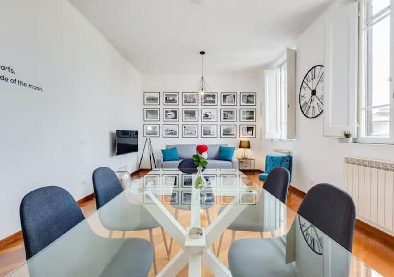 Modern, Stylish Flat Near Piazza Della Repubblica Ferienhaus
