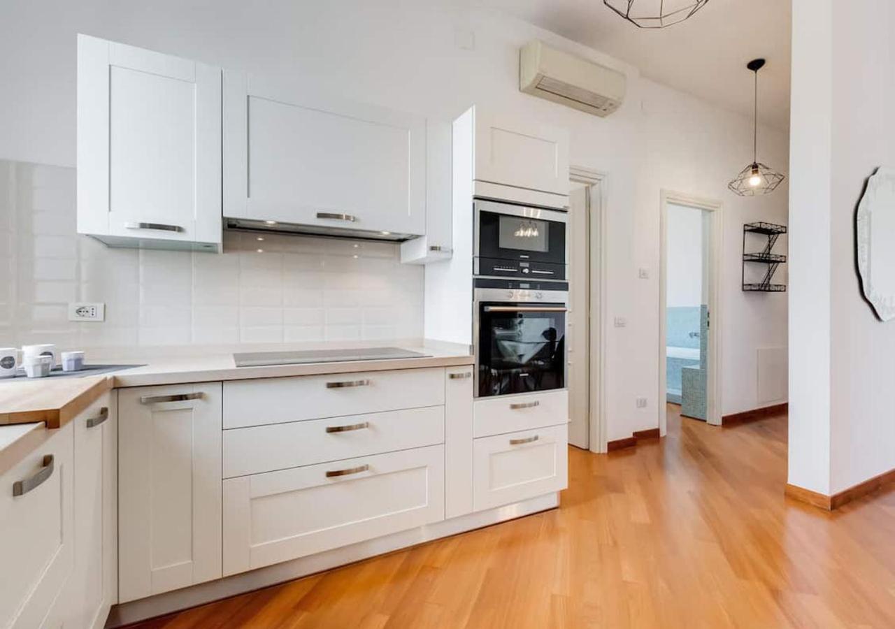 Modern, Stylish Flat Near Piazza Della Repubblica Casa vacanze
