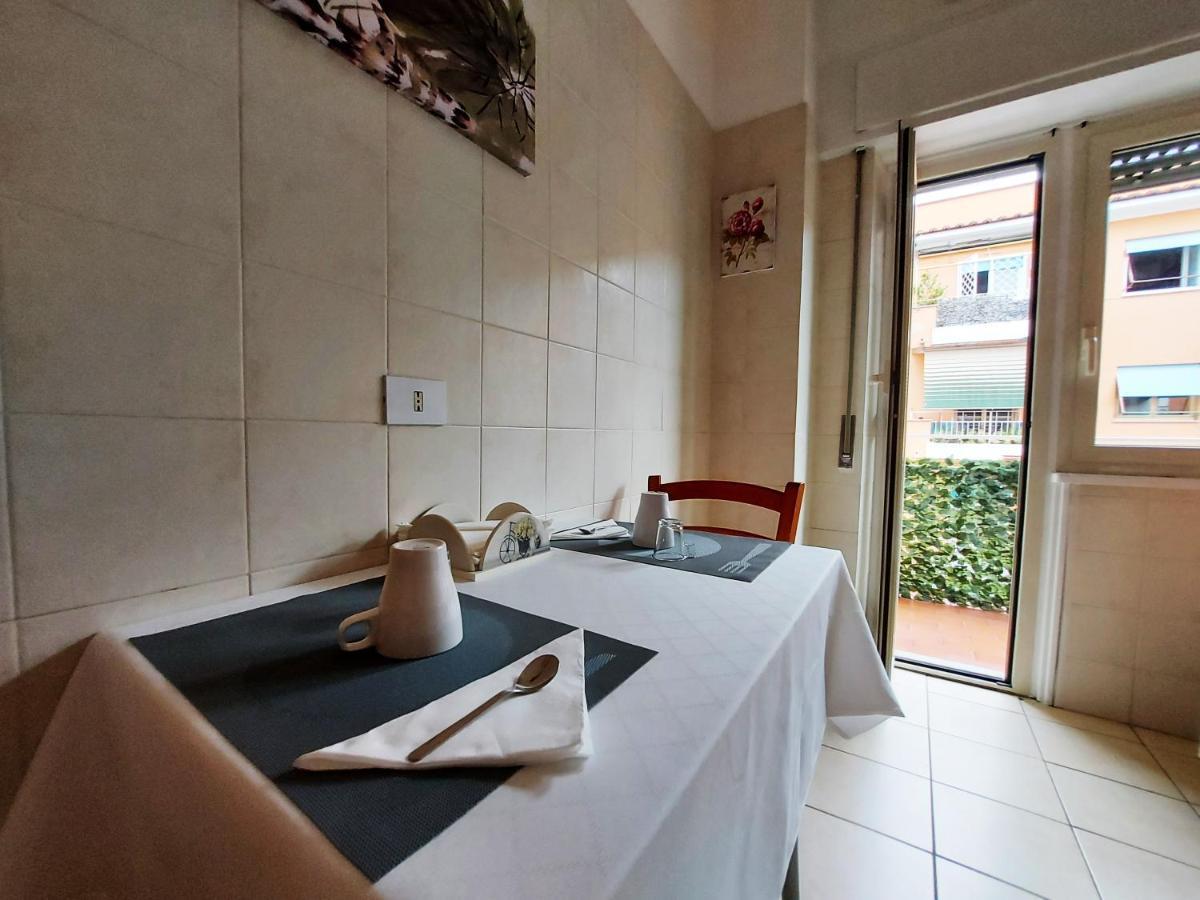 Free Breakfast - Michelangelo Dream House *