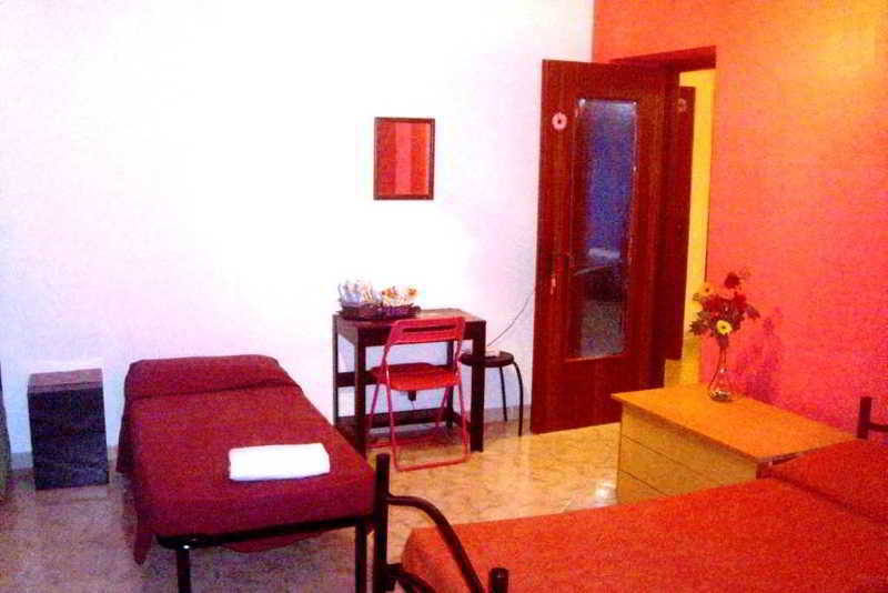 Bed In Art Hotel Roma