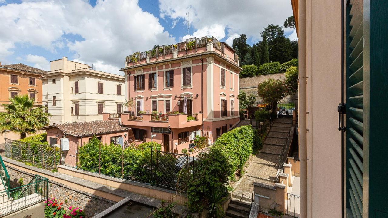 Karan's Aparment In Roma