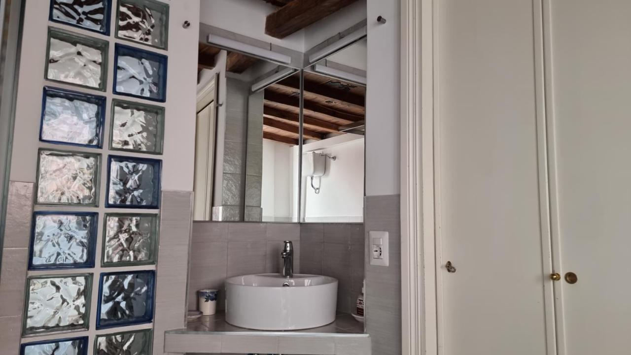 Della Pace, Classy & Charming - Renovated Apartamento Roma