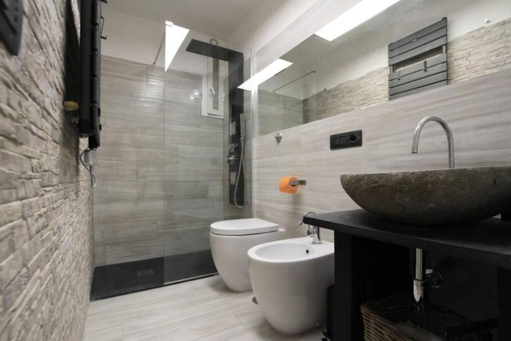 Elegant In Inner At Vatican - Netflix And Optical Fiber Apartamento