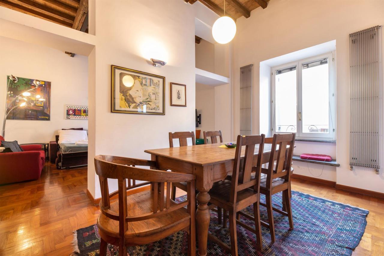 Via Del Teatro Pace Apartment Rome