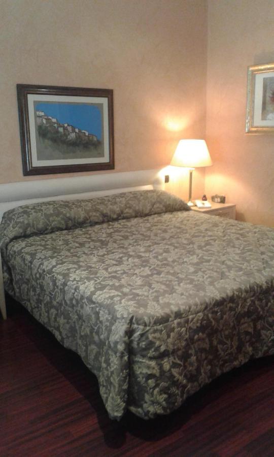 Colosseo Hotel 2*