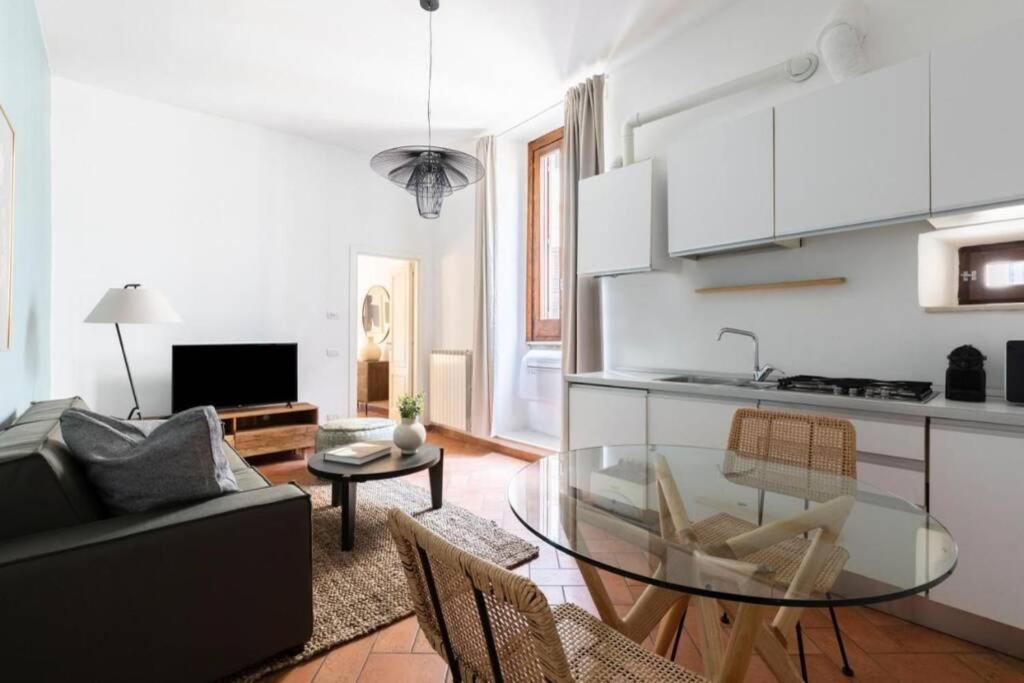 Charming 1br In Navona Square * Roma