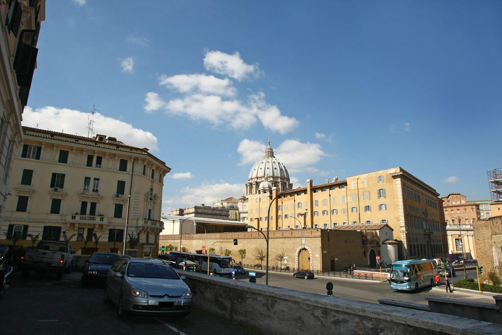Bed and breakfast Al Colonnato Di San Pietro 3*