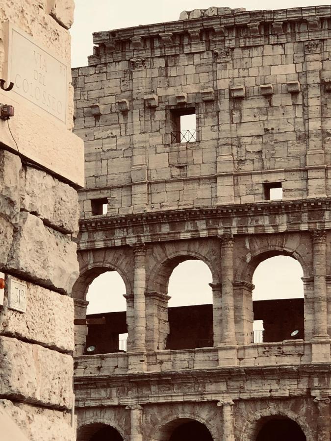 Colosseum Street * Rom