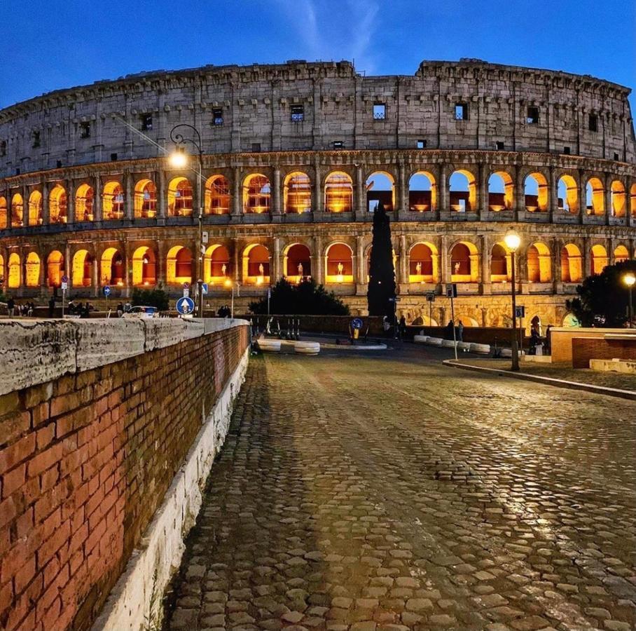 Apartment Colosseum Street