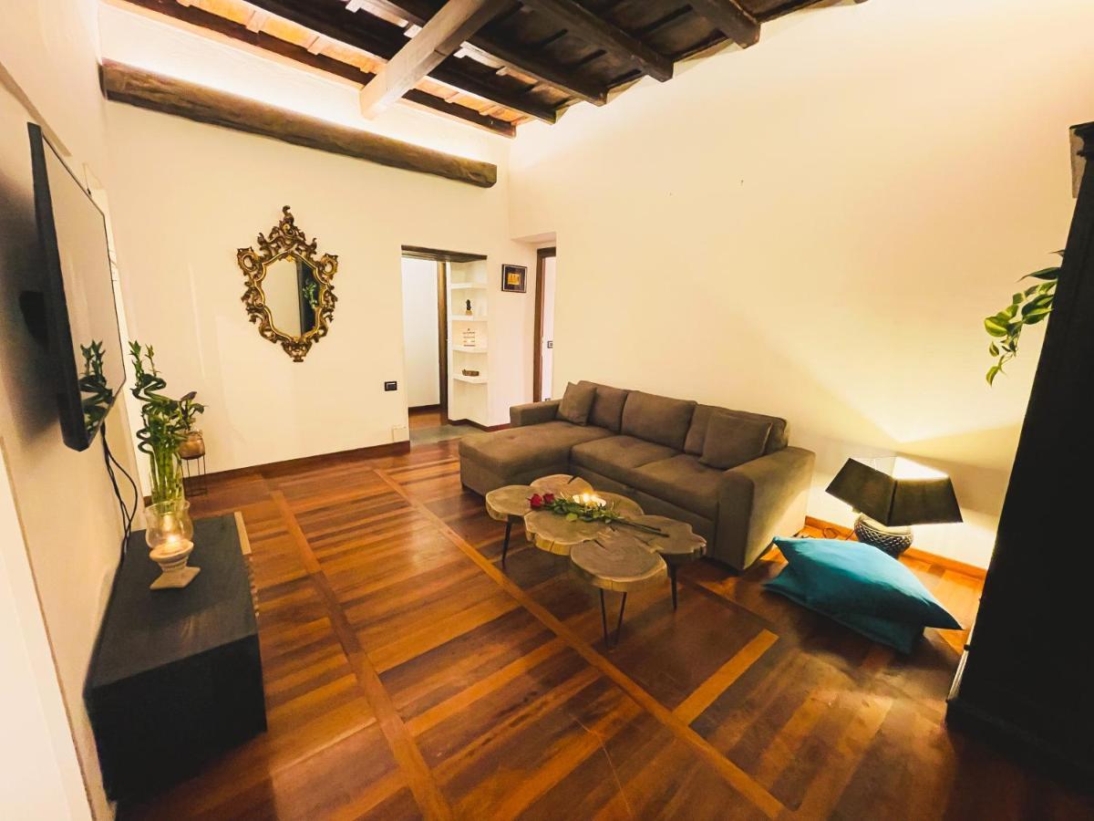 Trevi Fountain Luxury Apartment Rom