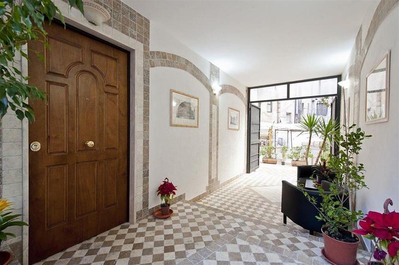B&B La Porta 3* Rom