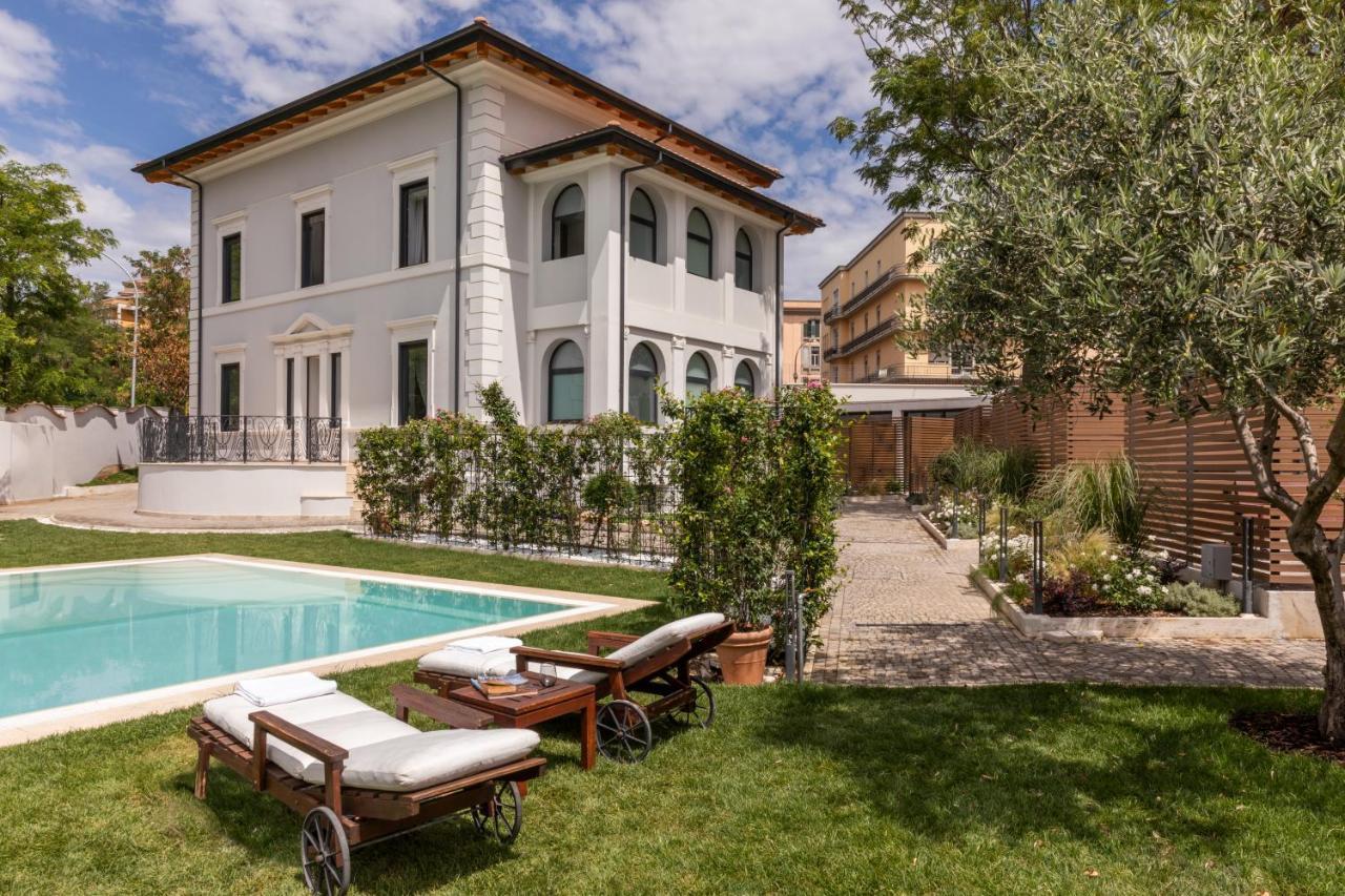 Livia Valeria Palace Aparthotel