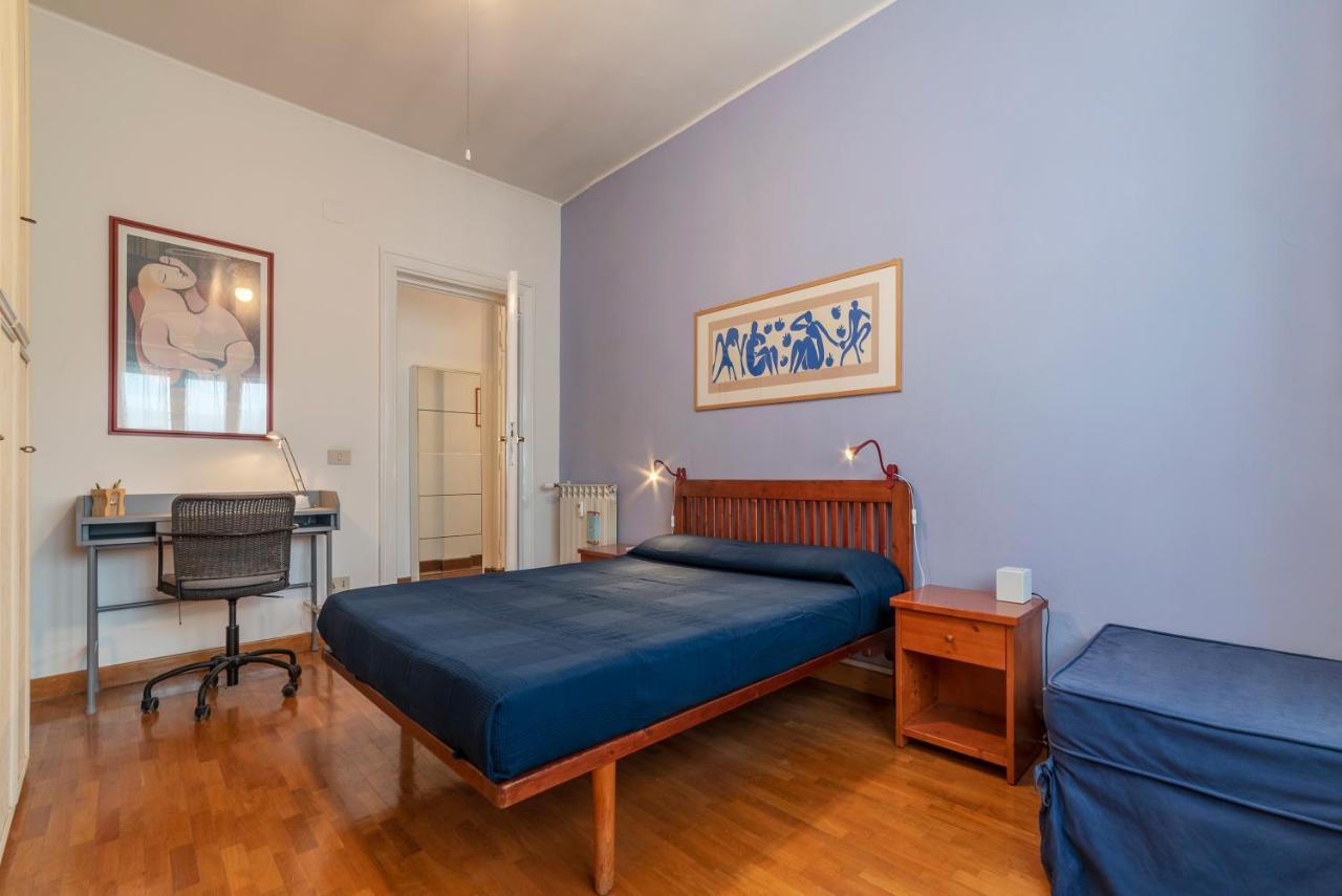 Roomy And Bright With Terrace Appartamento