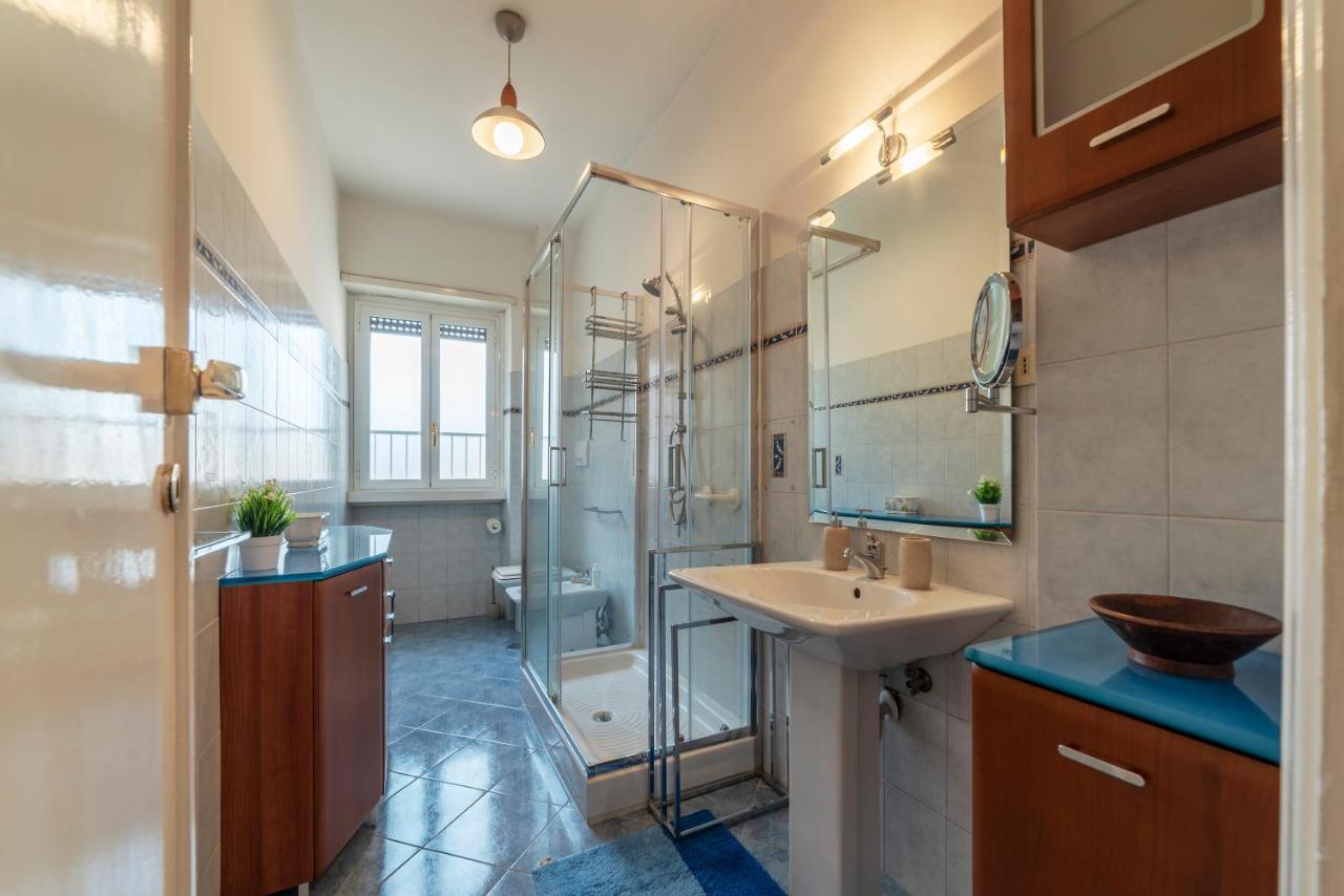 Roomy And Bright With Terrace Roma