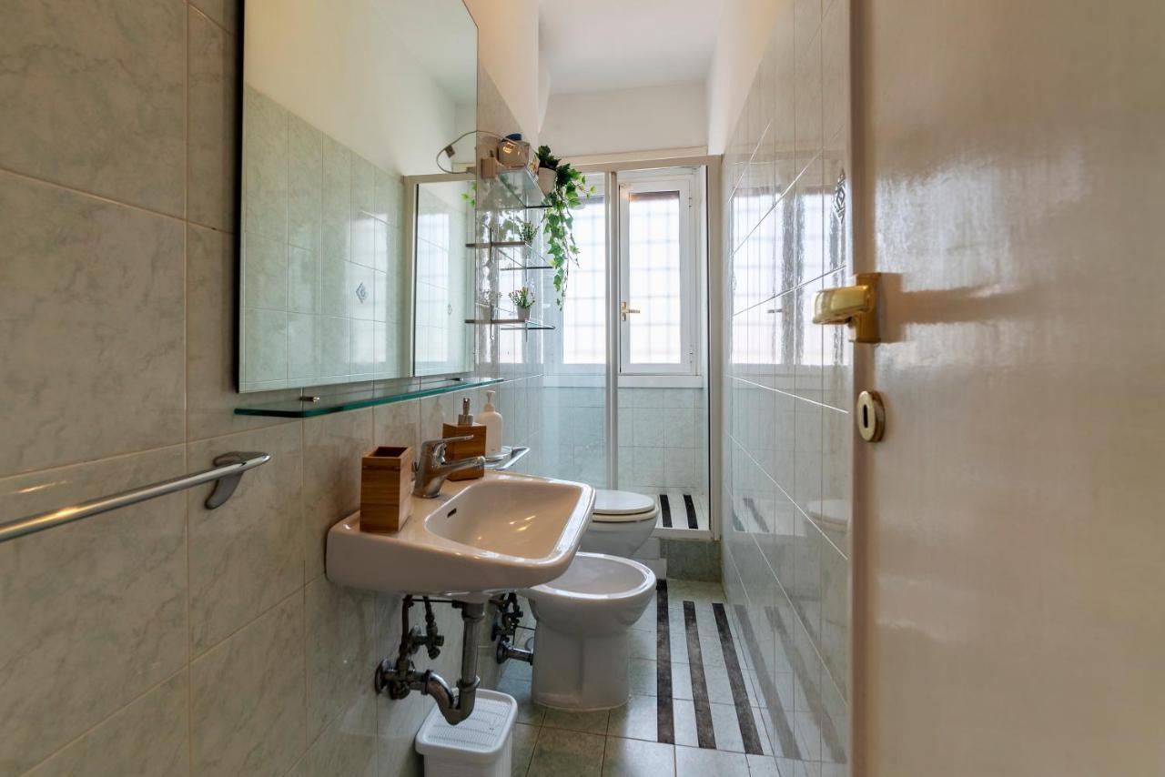 Roomy And Bright With Terrace Appartamento Roma