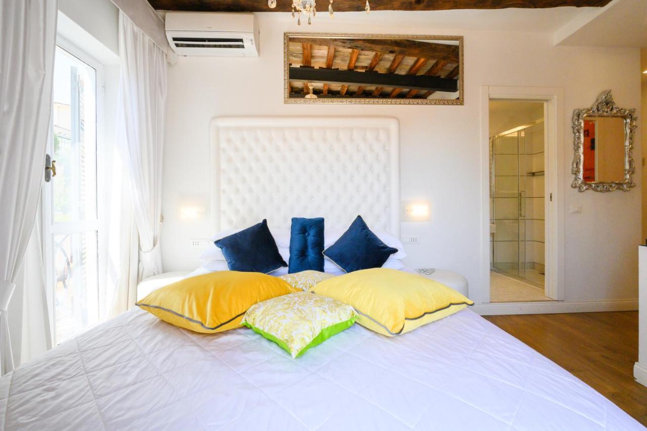 Domus Spagna Frattina Affittacamere 3*