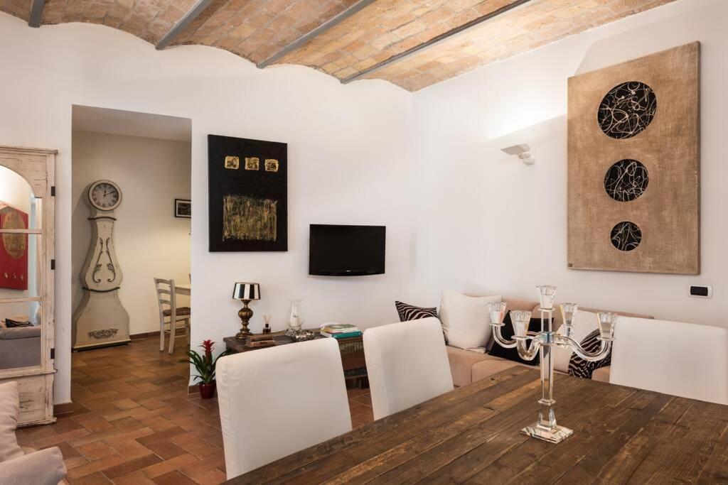 Lovely Colosseum Loft *