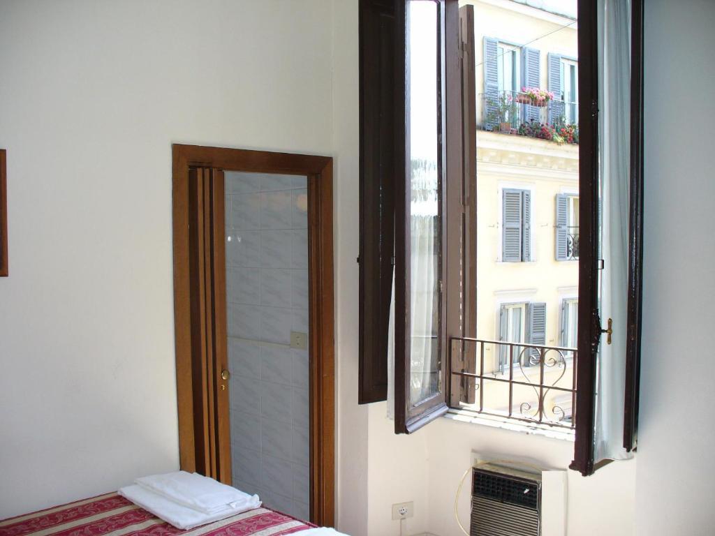 Azzurra Hotel 2*