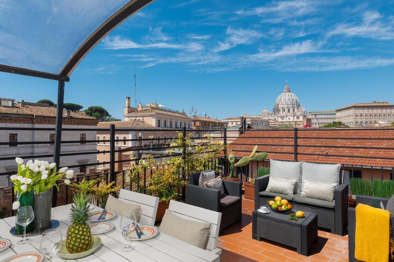 Unique View Over St. Peter's Dome! Roma