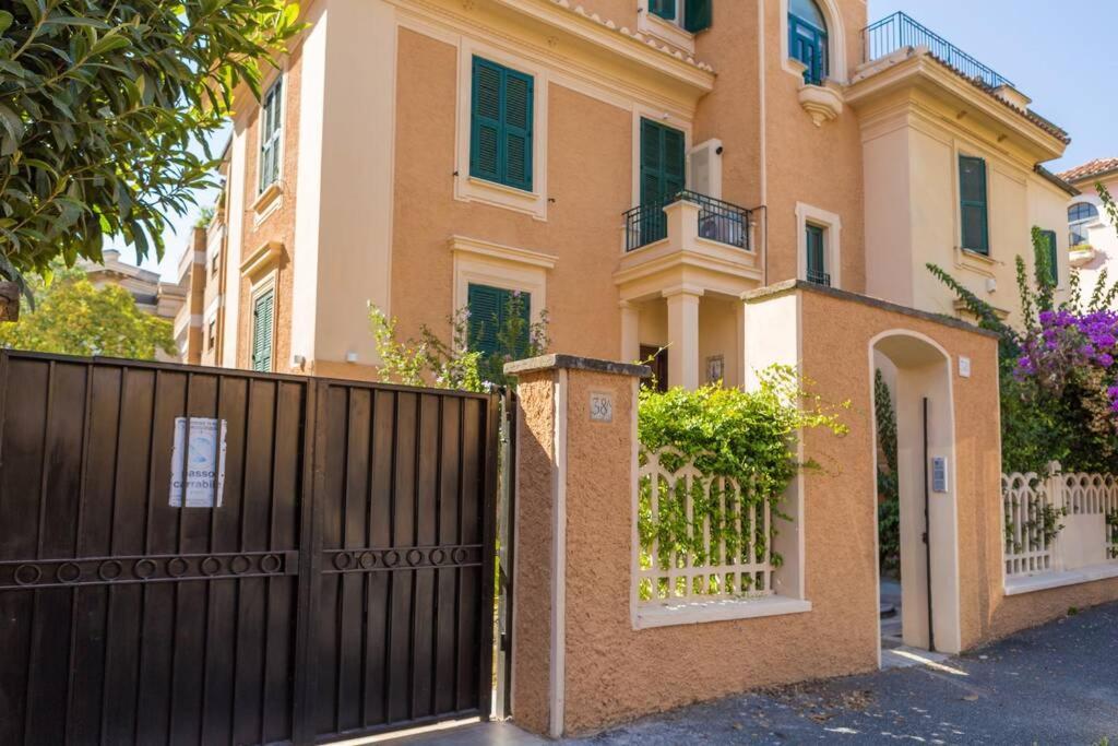 Apartamento Romantica With Dehors Near San Giovanni