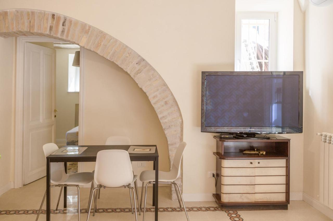 Apartamento Romantica With Dehors Near San Giovanni