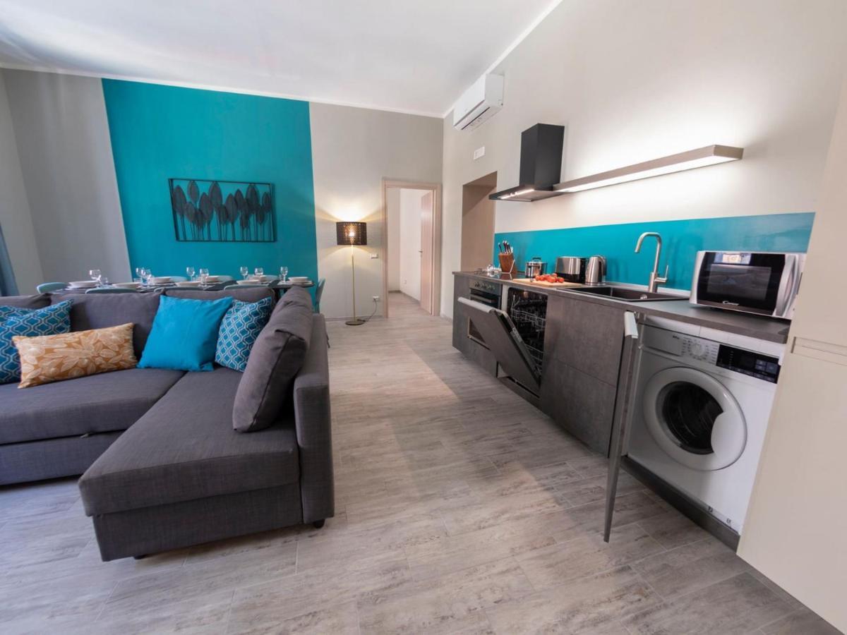 The Rent - Close To Termini Station Roma