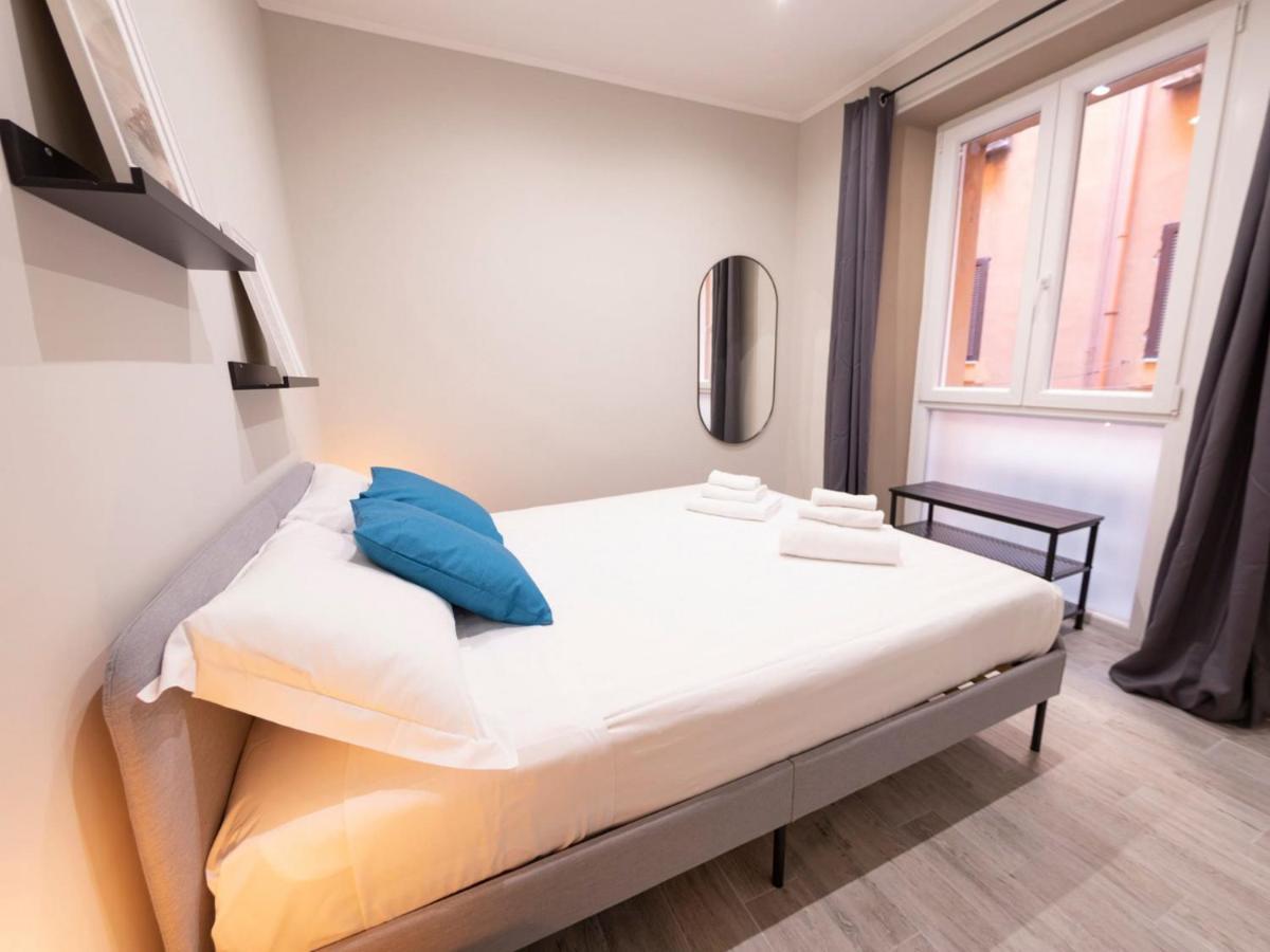 The Rent - Close To Termini Station Roma